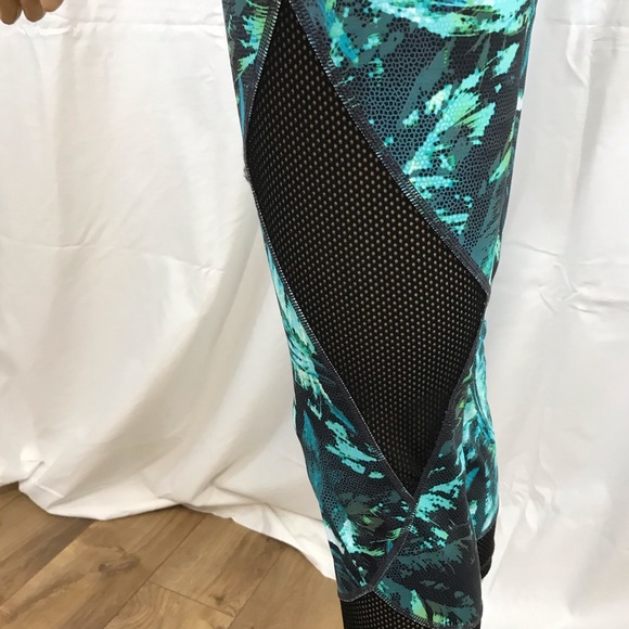 ATHLETA Napoli Sonar Palm Leaf Mesh Cropped Sz M - Picture 5 of 8